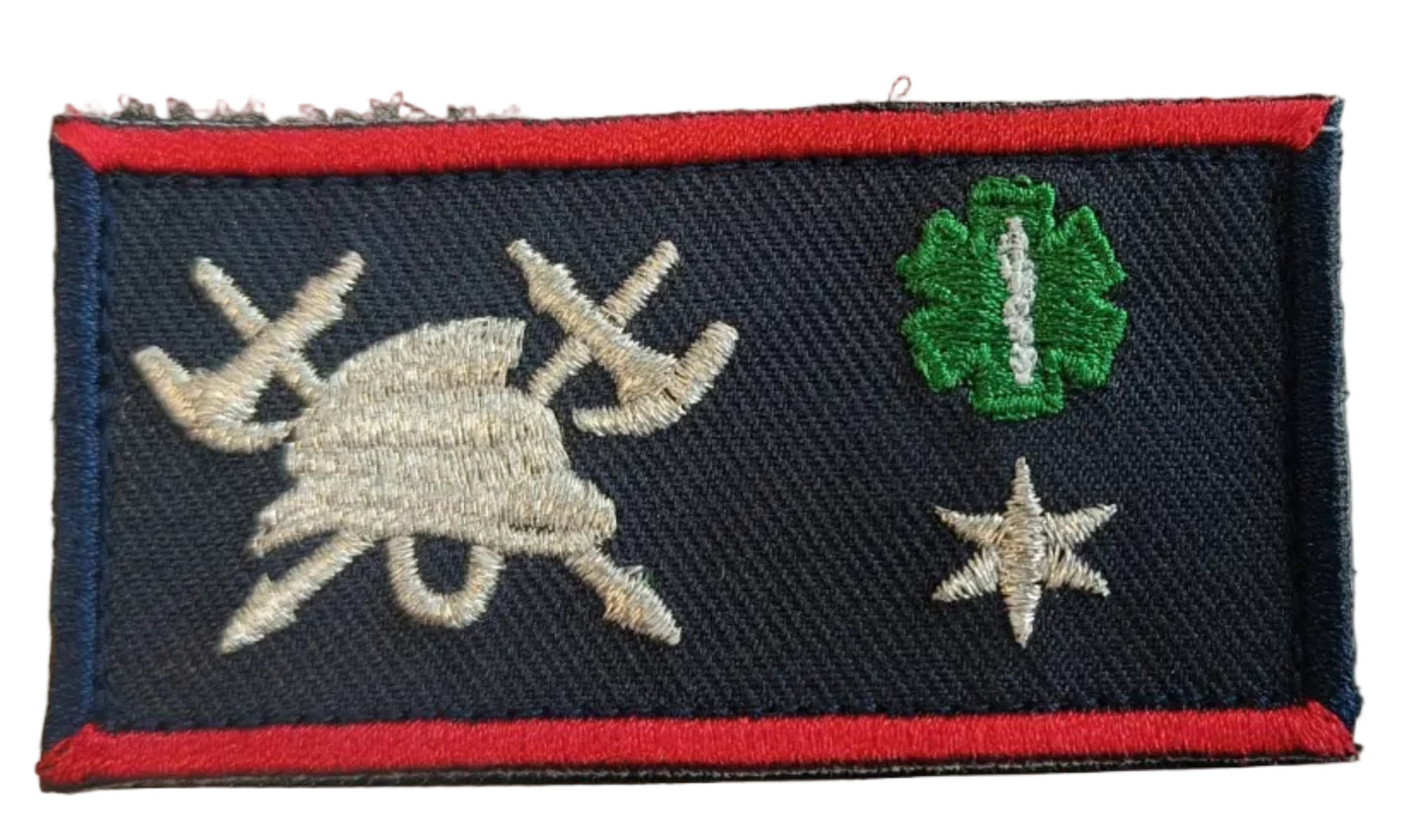 Borstpassant diensttenue - Adjudant Verpleegkundige